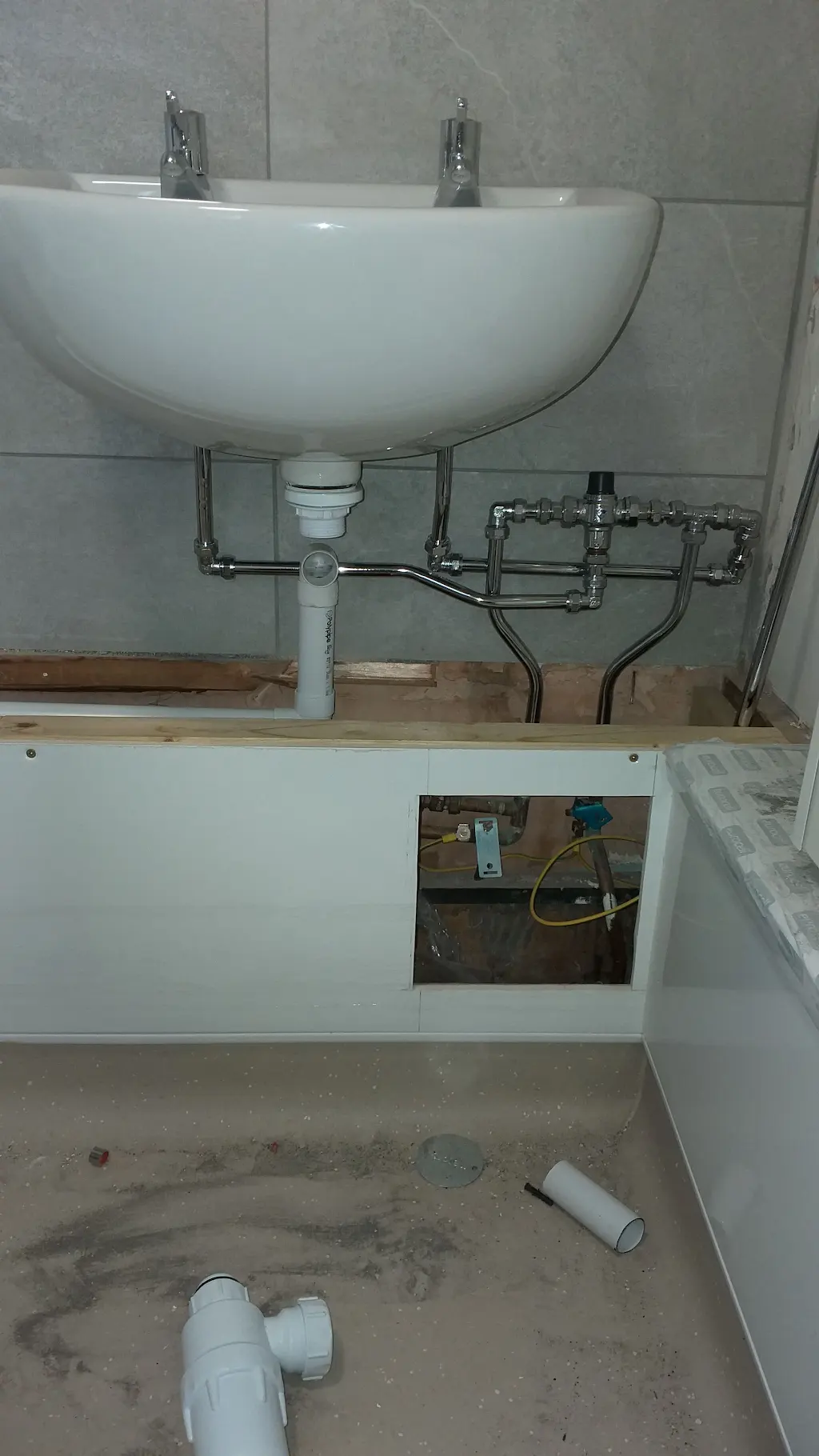 Chrome basin pipework and thermostatic mixing valve install